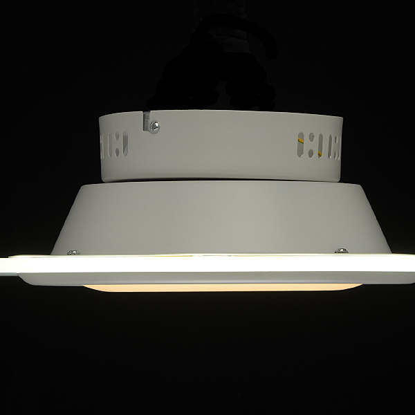Потолочный LED светильник De Markt Платлинг 661016301