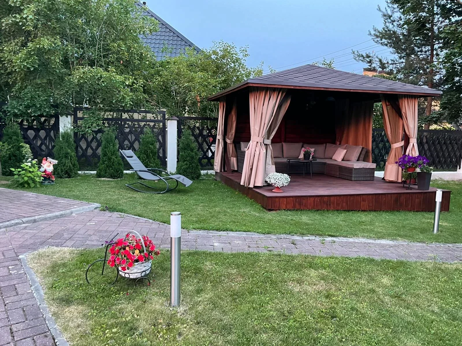 Романтичная беседка