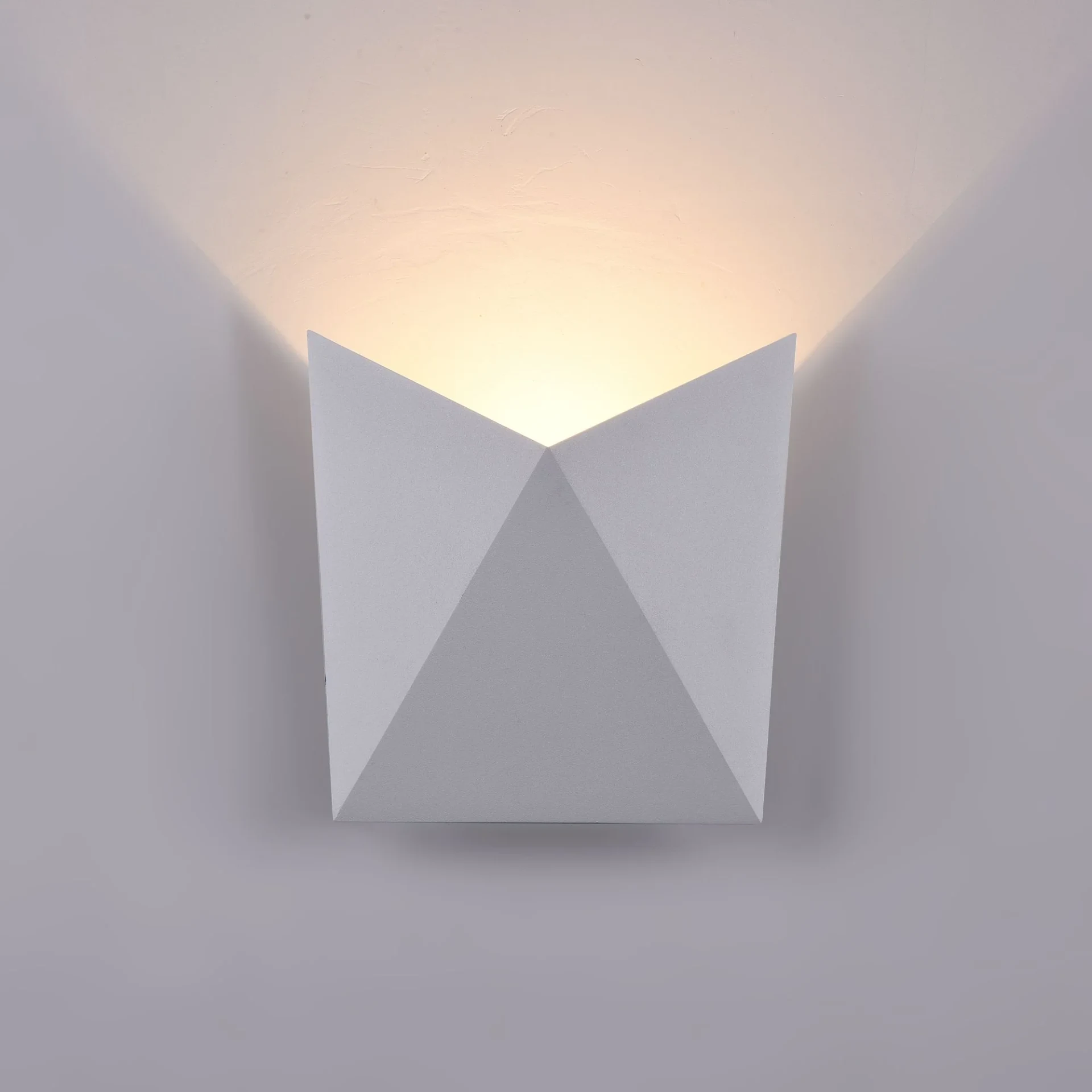 Уличный LED настенный светильник Maytoni Beekman O802WL-L7W